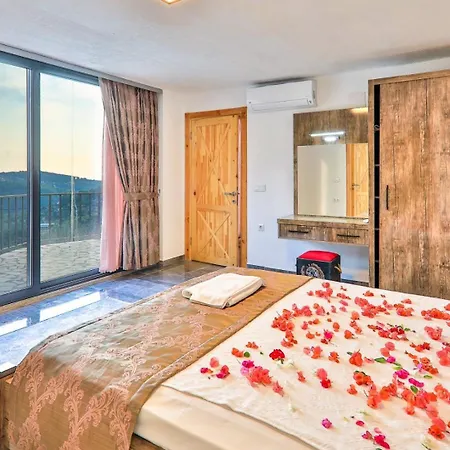 Myra Villa Kas